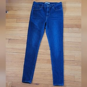 Levi's 720 High Rise Super Skinny Jeans